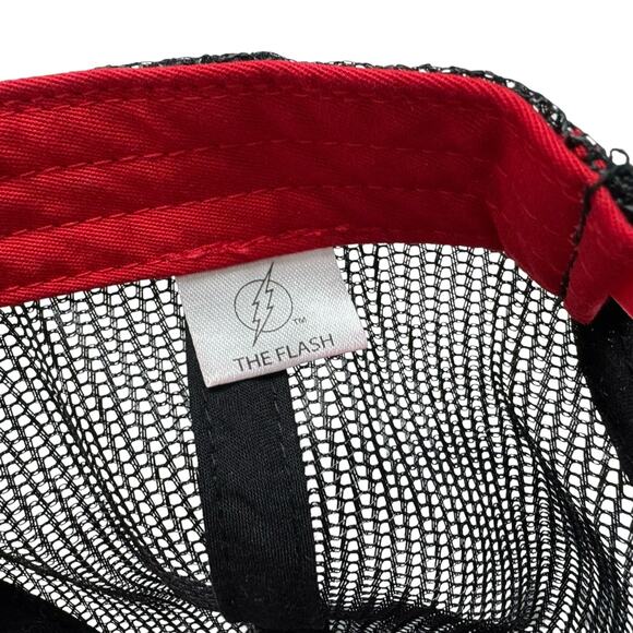 The Flash DC Comics Red Mesh SnapBack Hat Cap One Size Adult Yellow Lightning - Picture 8 of 9